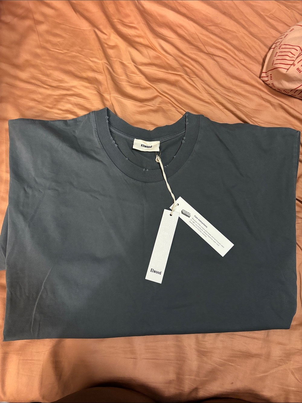 Elwood Men's Short-Sleeve Crewneck Tee in Charcoal Blue
